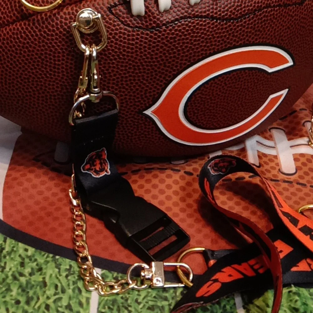 CHICAGO BEARS LIMITED EDITION HANDMADE Football Purse (GOOOOO BEARS) 🏈 - Picture 10 of 17